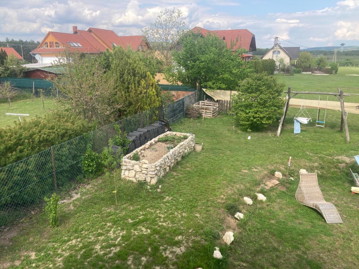 Karádi apartman Zánka Exteriér fotografie